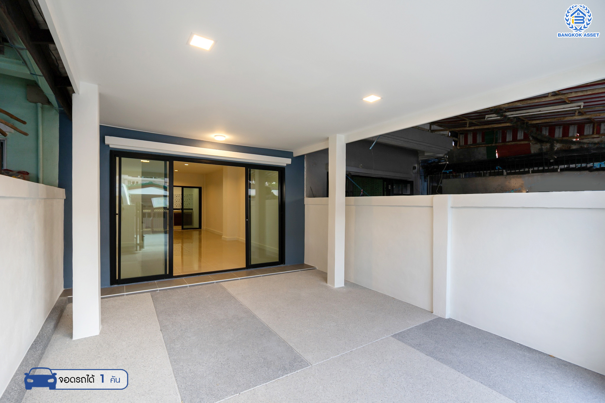 บ้านมือสองตกแต่งใหม่ ม.เกษราวิลล์ บางกรวย-ไทรน้อย ทาวน์เฮ้าส์ 2 ชั้น เนื้อที่ 16 ตร.ว. ฟังก์ชัน 2 ห้องนอน 2 ห้องน้ำ 1 ที่จอดรถ พร้อมเข้าอยู่ เดินทางสะดวก เข้า-ออกได้หลายเส้นทาง ทั้ง ถ.ราชพฤกษ์ และ ถ.ติวานนท์ ใกล้ทางด่วน "ศรีรัช" และรถไฟฟ้า "สถานีแยกติวานนท์"